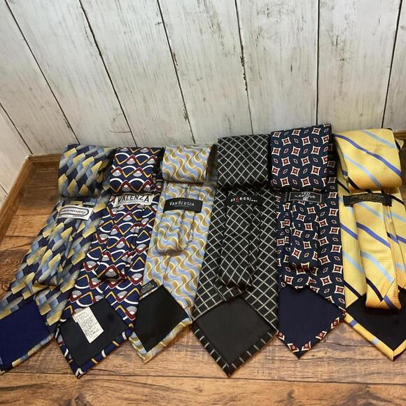 Lot of 6 Men’s Designer Ties, Silk, Polyester, Blend - Picture 4 of 9